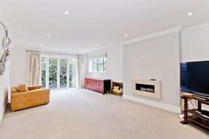 Sitting Room- click for photo gallery